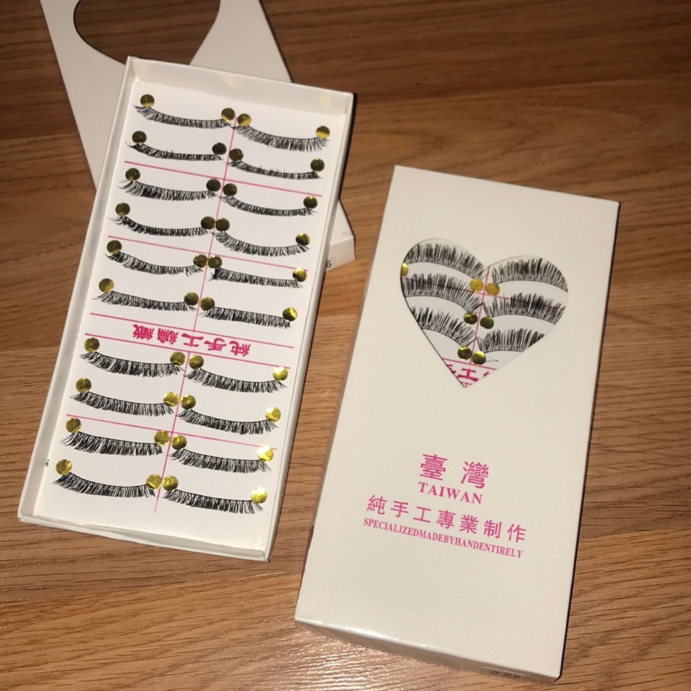 Fake Lashes